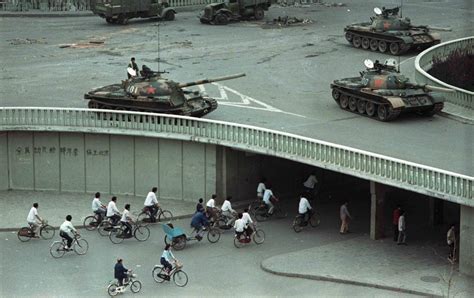 天安門|Tiananmen Square Protests: 1989, Massacre & Tank。